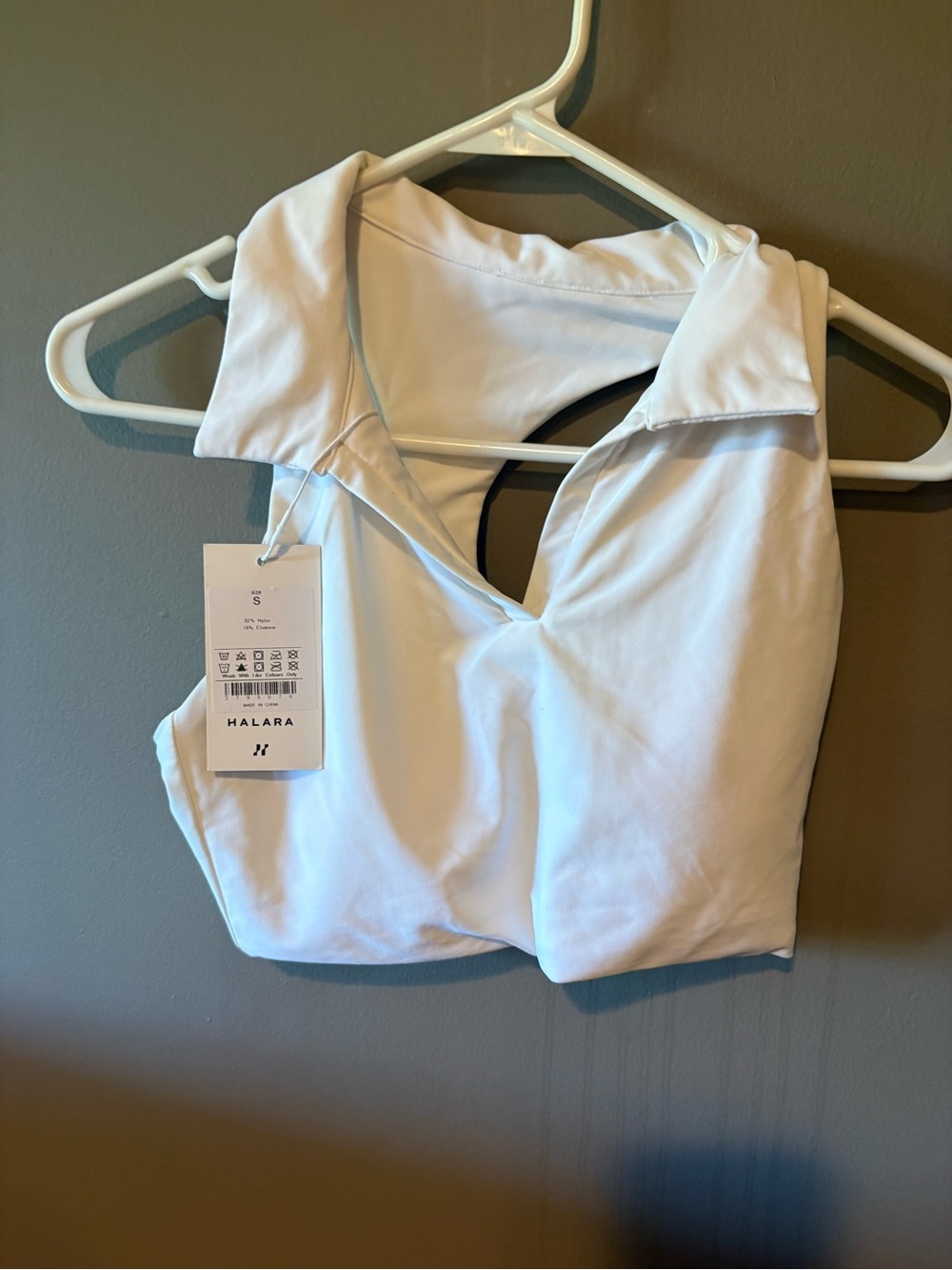 HALARA White V-Neck Collared Tank Top